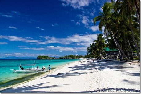 Очень красивый пляж, белый песок, лазурное море, Филиппины